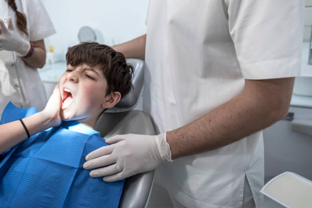 Best Emergency Tooth Extraction in Chebanse, IL